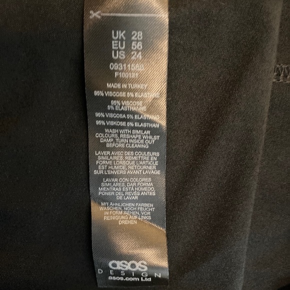 Asos design Curve Legging black NWT in bag size 24 95 % viscose 5 % elastane - Picture 6 of 6